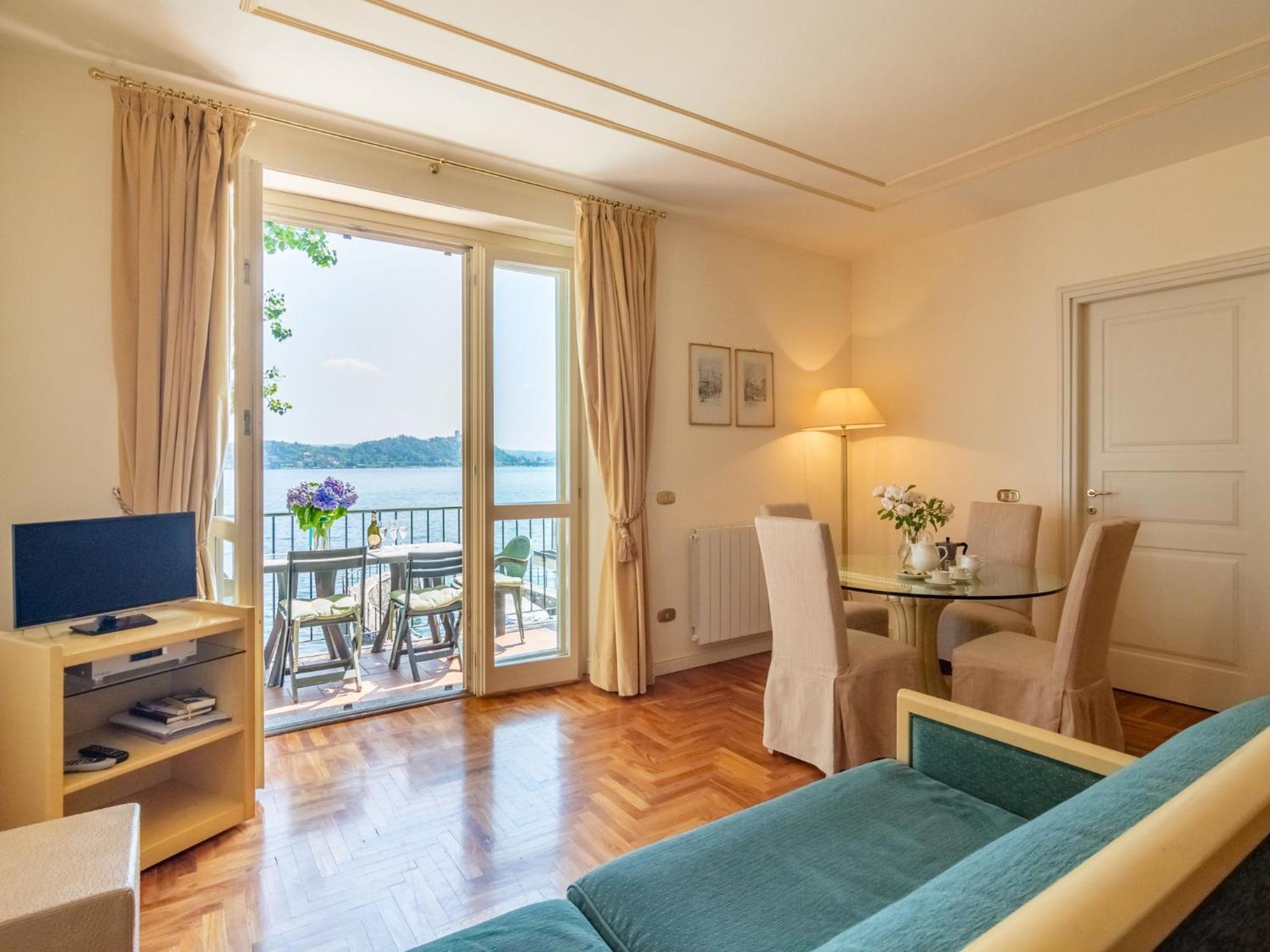 Residence Villa Greta Meina Kültér fotó