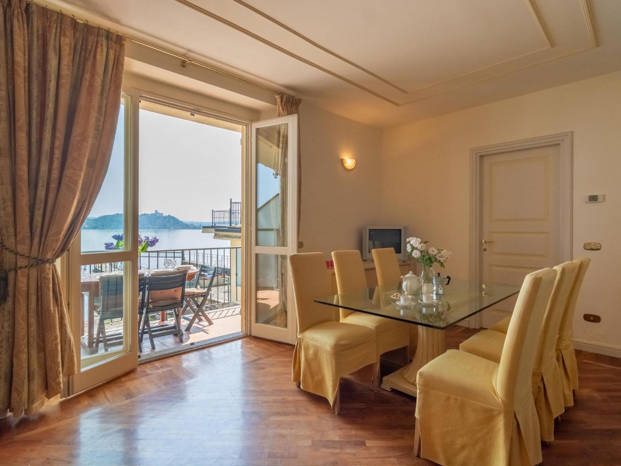Residence Villa Greta Meina Kültér fotó