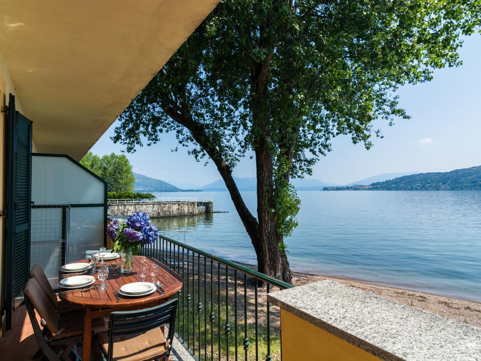 Residence Villa Greta Meina Kültér fotó